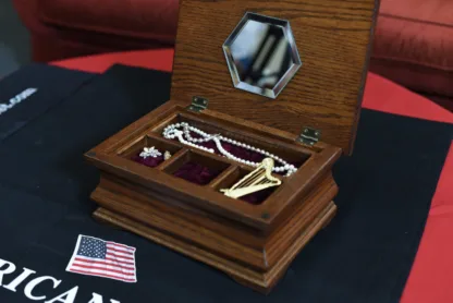 American Chest Co. JLL Little Lady, Lift-Out-Tray Star Mirror Jewelry Boxes - Image 4