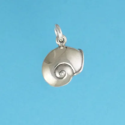 Microsculptures 0217 Smooth Turban Shell Silver Charm