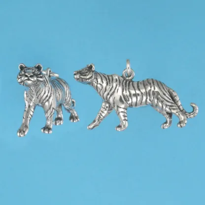 Microsculptures 1153 Tiger Silver Charm