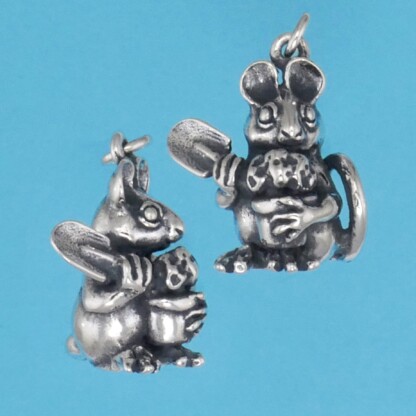 Microsculptures 1277 Gardening Mouse Silver Charm