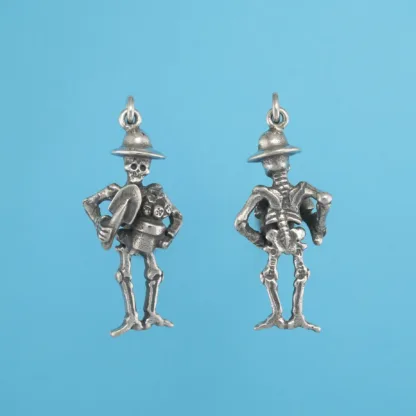 Microsculptures 1434 Gardening Skeleton Silver Charm