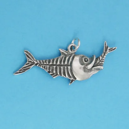Microsculptures 1449 Fish Eat Fish Fossil Silver Charm
