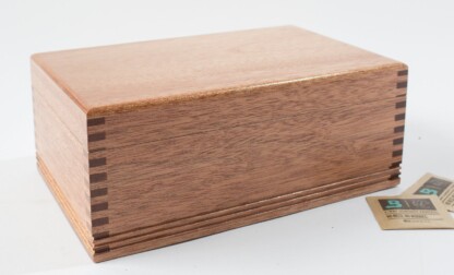 Cannbisdor, Large Cannabis Humidor Natural Mahogany