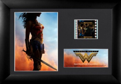 Wonder Woman (S2) 7x5 FilmCells Framed Desktop Art with Display Stand